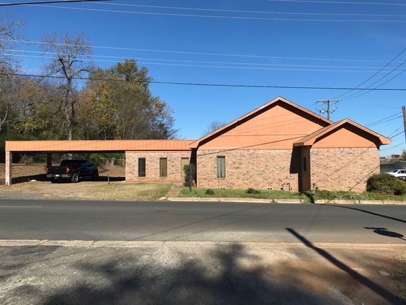 809 S Grove St, Marshall, TX 75670